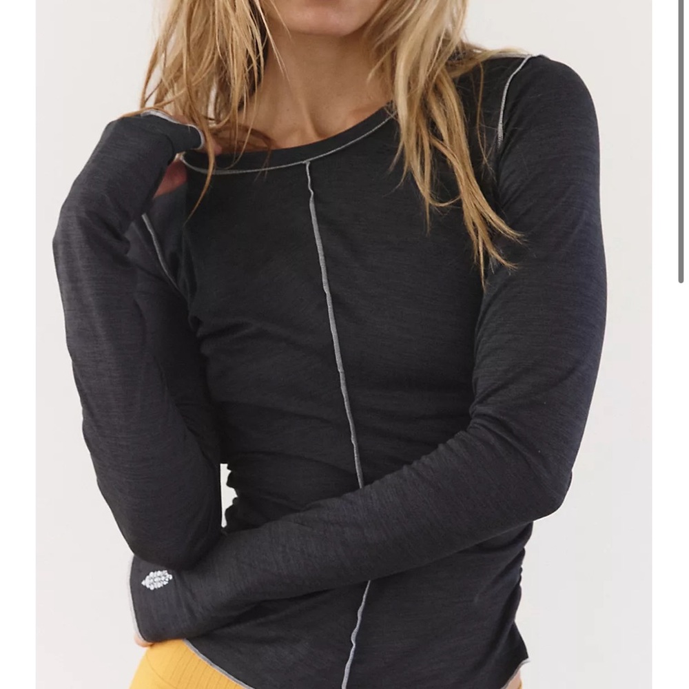 Women's Black Long Sleeve Top